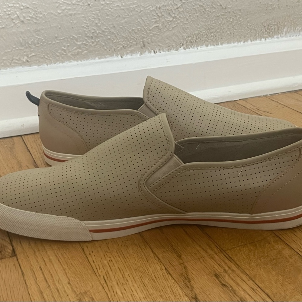 Tommy Bahama Perforated Tan Slip-On Loafer Sneakers 13 NWOB - Picture 3 of 5